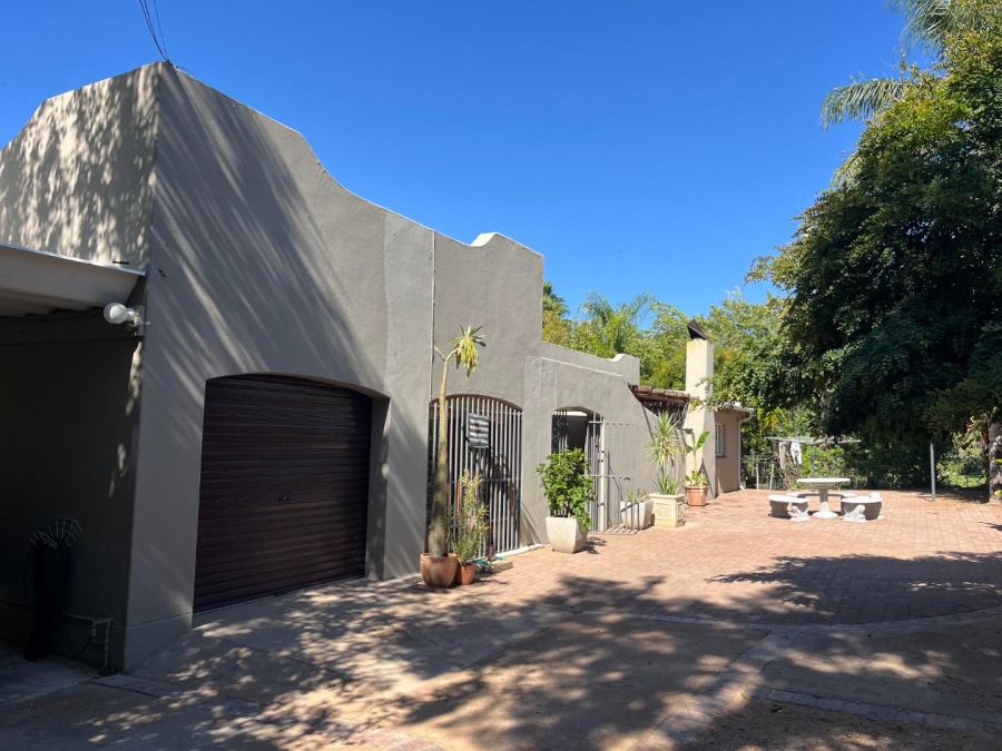 4 Bedroom Property for Sale in Middelpos Northern Cape